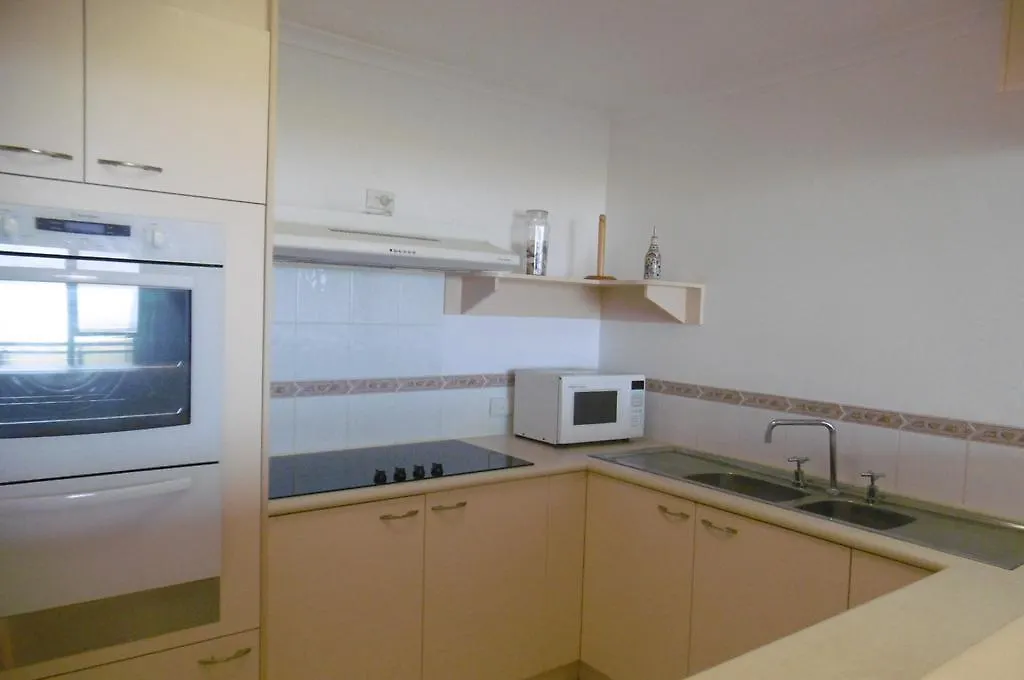 Trafalgar Towers Aparthotel Maroochydore